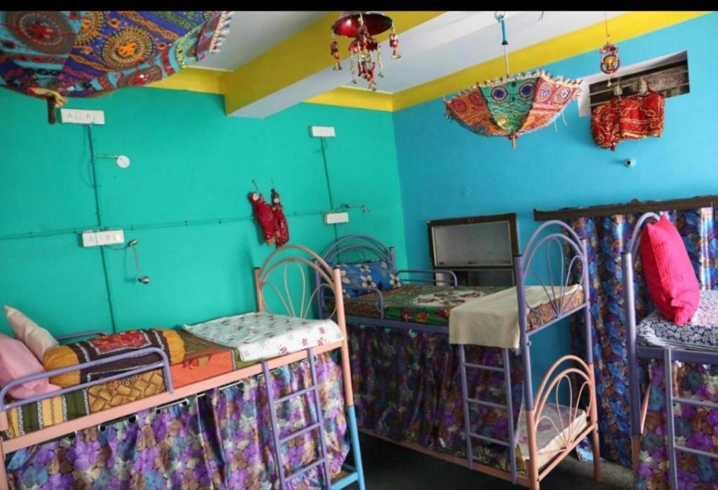 جايبور House Of Touristers Hotel المظهر الخارجي الصورة