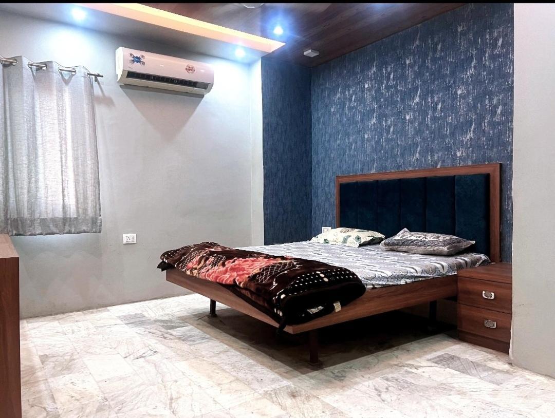 جايبور House Of Touristers Hotel المظهر الخارجي الصورة
